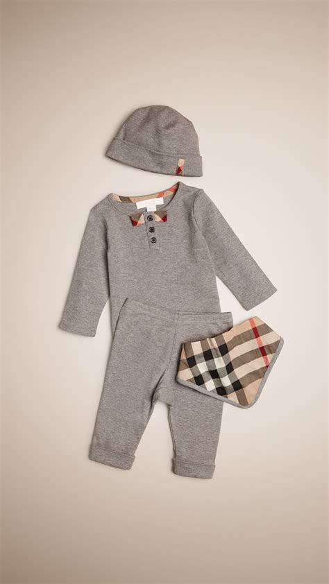 burberry 嬰兒生日禮物|Designer Baby Gifts .